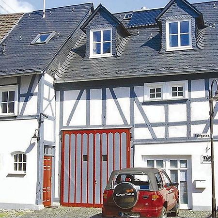 2 Bedroom Gorgeous Home In Hachenburg Extérieur photo